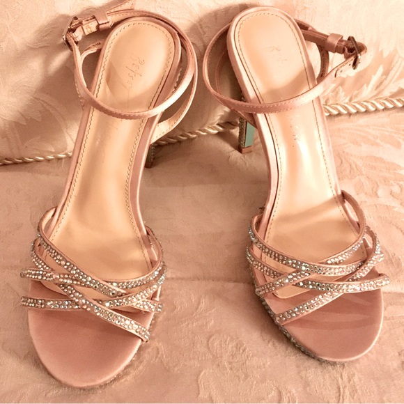 Betsey Johnson Aden Champagne Rhinestone Embellished 💎Ankle Strap Platform 6.5 - Picture 3 of 9